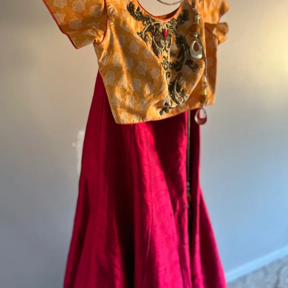 You are going to love iExcellent Indian lehenga for sale. - beautifulCombination - Picture 2 of 3